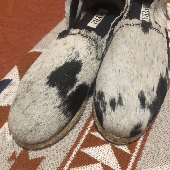 Myra Cowhide Slip-ons - Picture 2 of 7